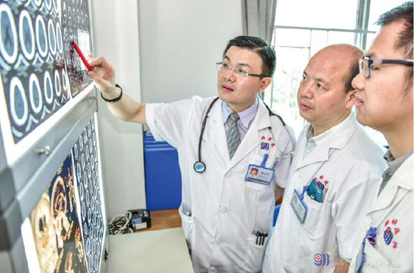 钟水生 一个与时间赛跑的实干型青年专家